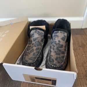 Women’s Hey Dude Denny Shoes size 6 NEW